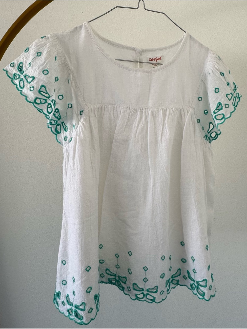 Cat & Jack White Lightweight Cotton Top size L (10/12)